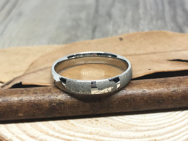 Handmade Fingerprint Comic Rings , Love Rings, Kiss Matching Wedding Rings, Titanium Rings, Women Ring, 4mm - jringstudio