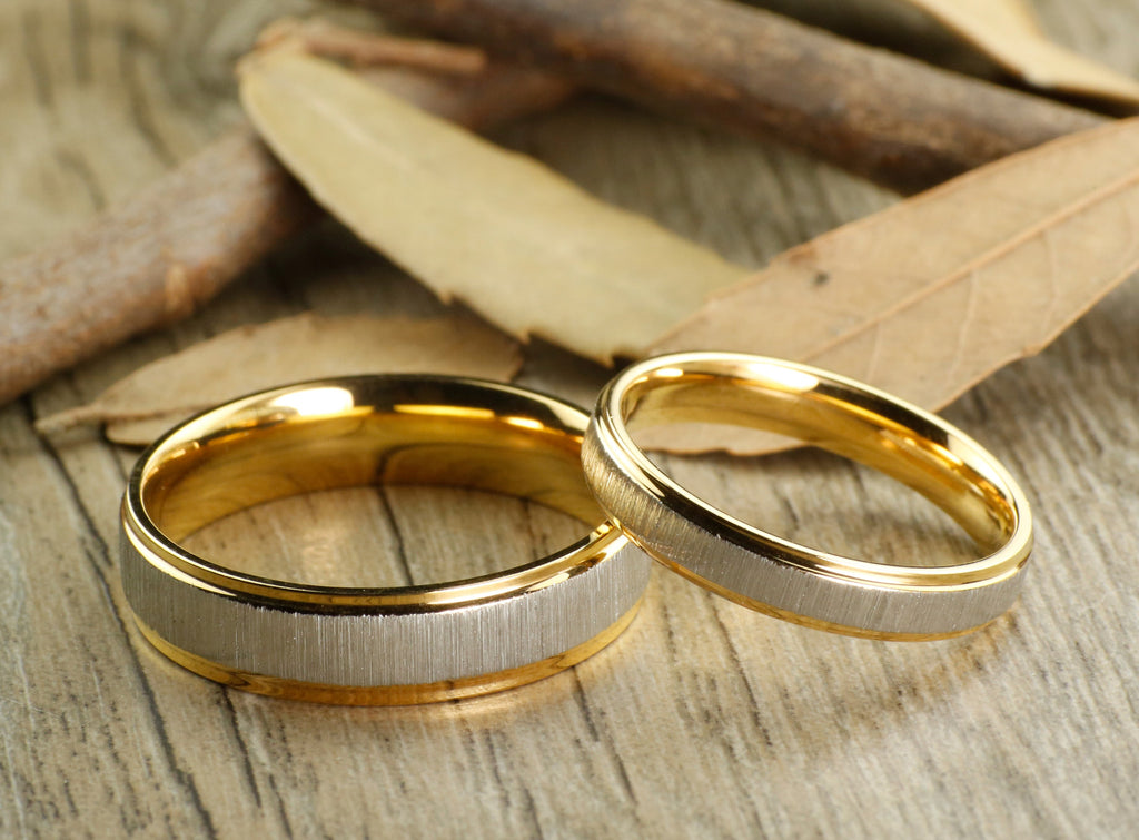 Special Custom Valentine's Day Gifts for Couple, His & Hers Mens Womens Matching 18K Gold Wedding Bands Titanium Anniversary Rings Rings Set